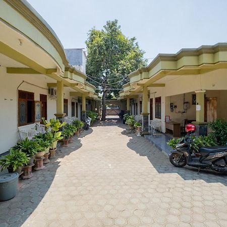 Reddoorz Syariah At Jalan Sunan Giri Tuban Tuban  Dış mekan fotoğraf