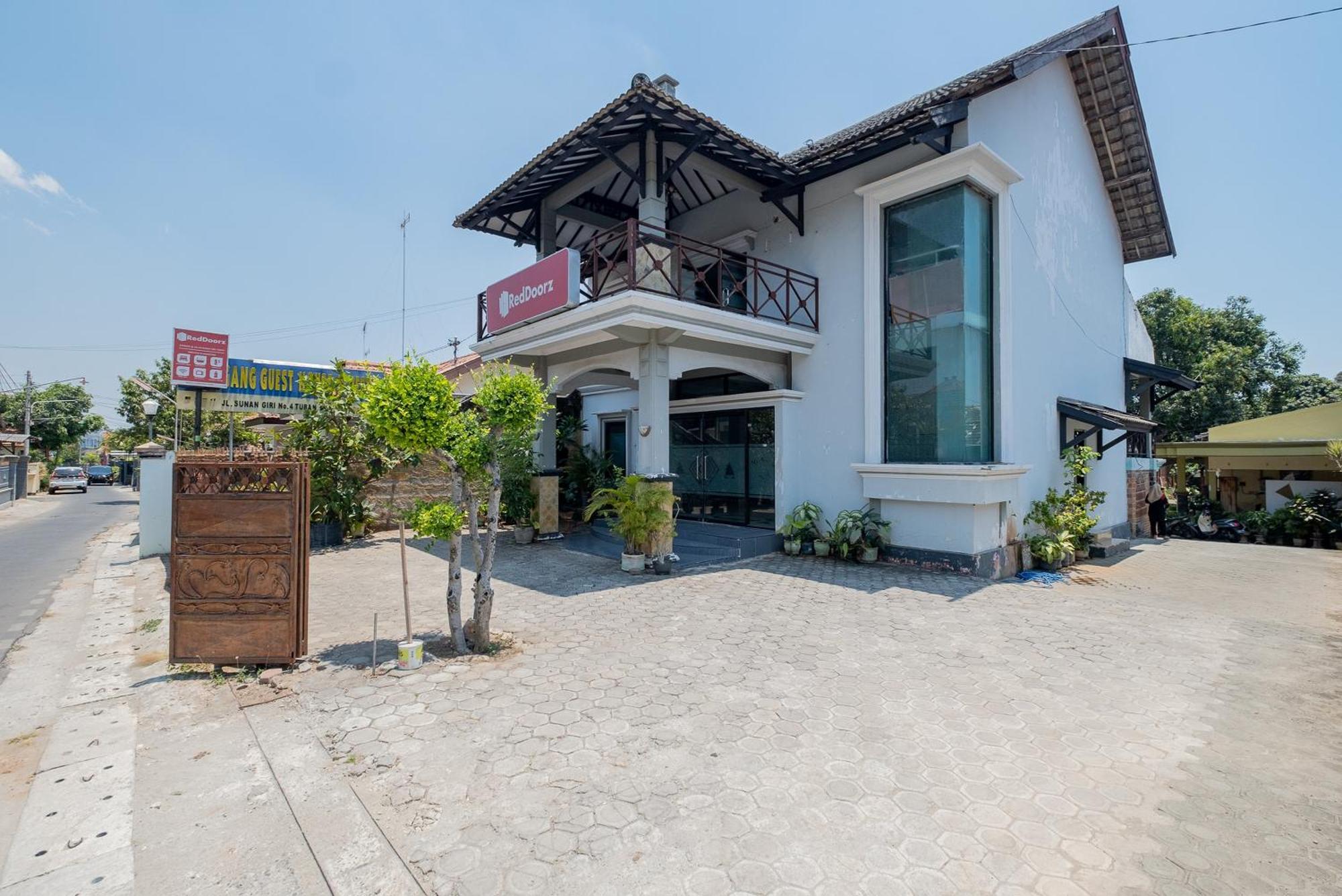 Reddoorz Syariah At Jalan Sunan Giri Tuban Tuban  Dış mekan fotoğraf